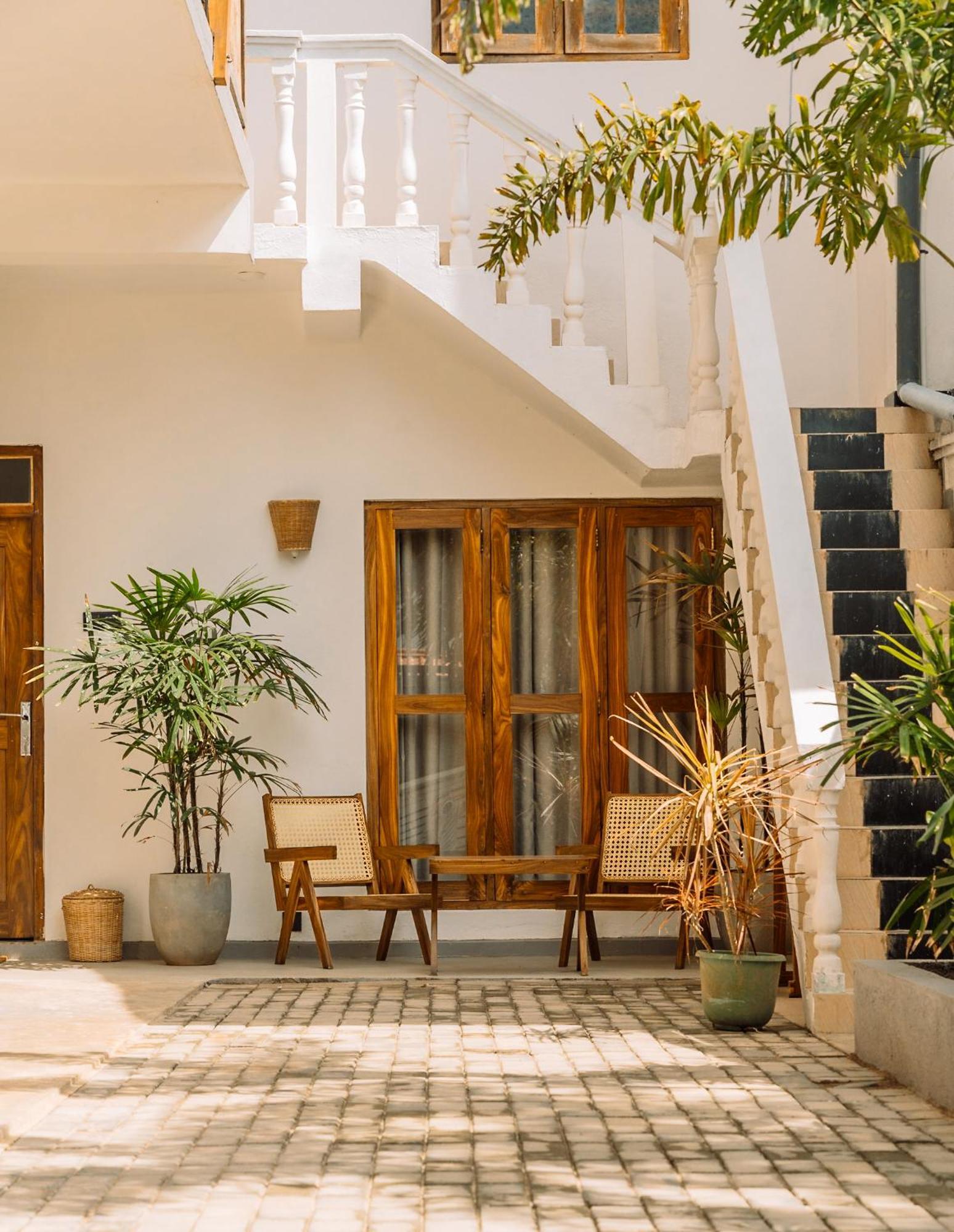 Bed and Breakfast Lucky'S Surf Camp Велигама Экстерьер фото